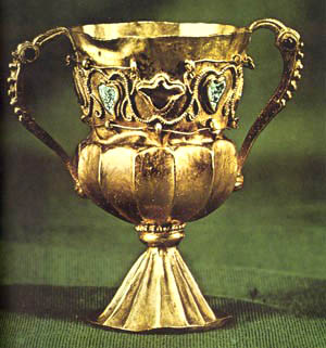 An elaborate golden goblet from the 5th or 6th century